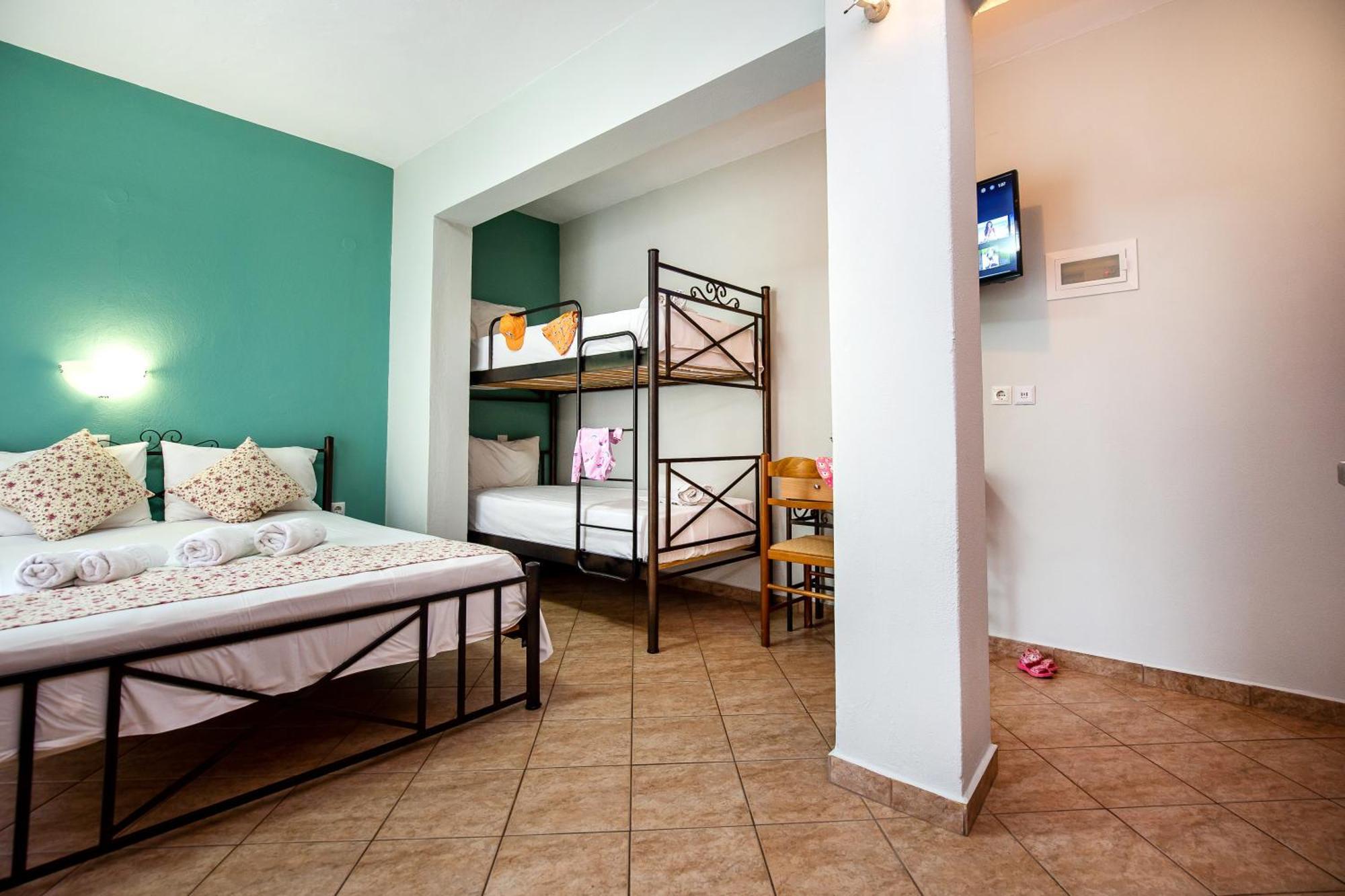 Famelia Studios Lampiris Potos Exterior photo